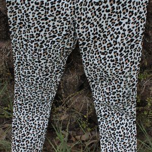 Children's Place Girls' Cheetah Print Jeggings